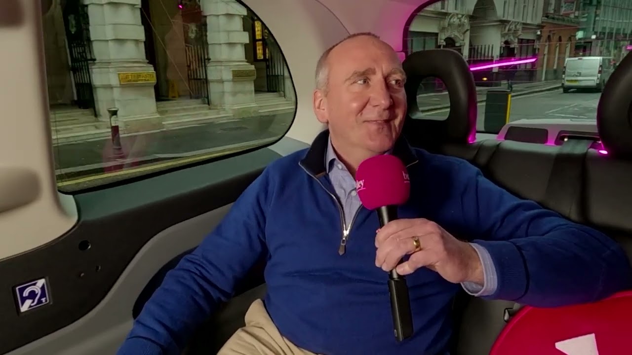 Bowler Broadcast | Nick Cook & Adrian Cox | Beazley